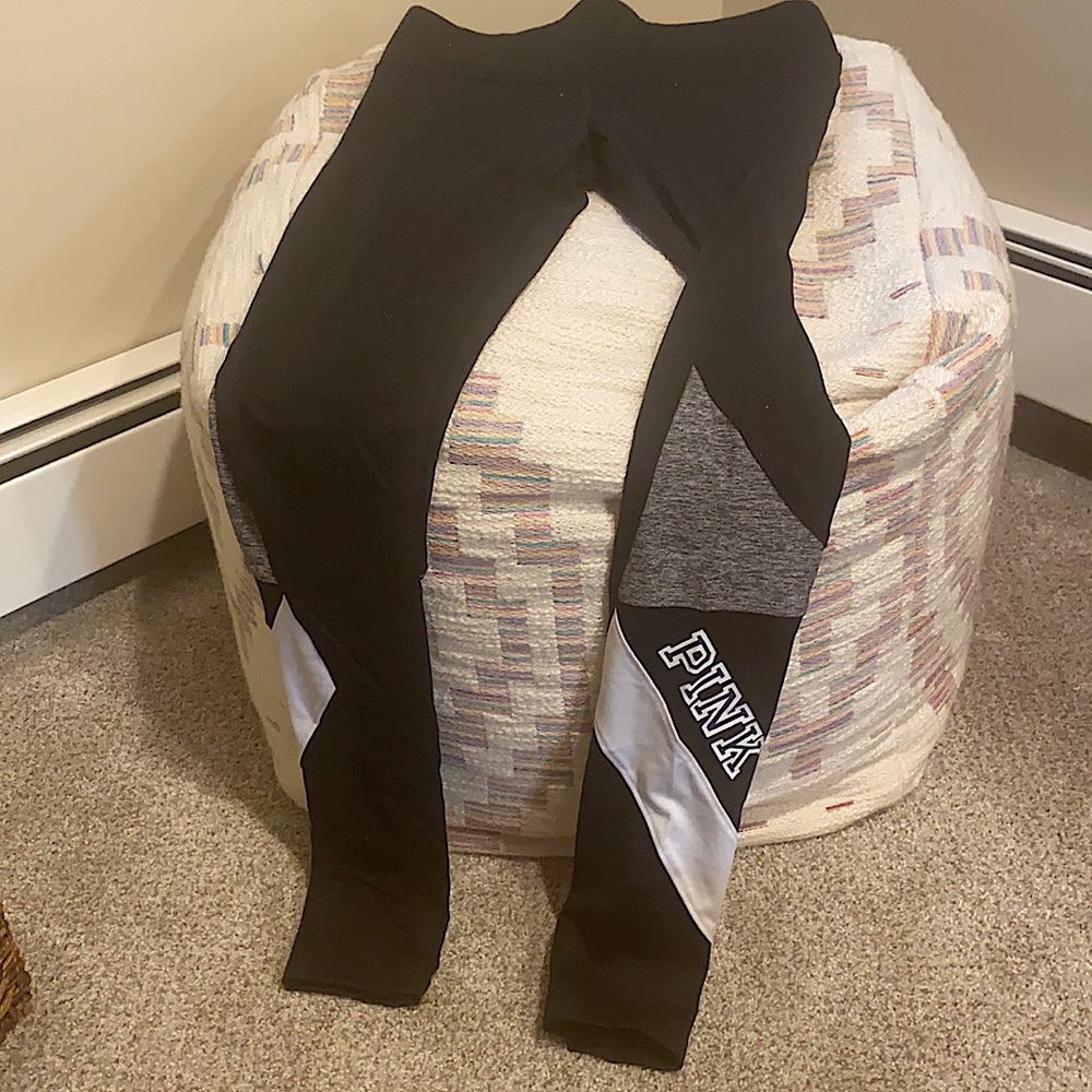 yoga leggings. Victoria Secret- Pink. Size small. Never worn